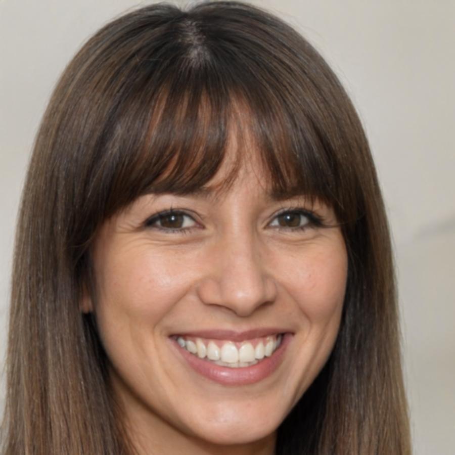 Senior blockchain educator with industry experience